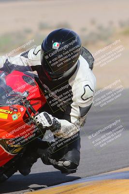 media/Sep-30-2023-SoCal Trackdays (Sat) [[636657bffb]]/Turn 9 Inside (1020am)/